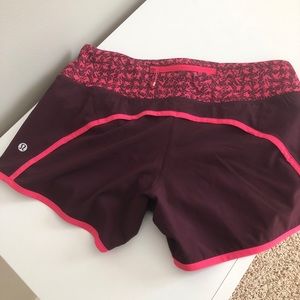 LULULEMON SPEED UP SHORT 2.5”